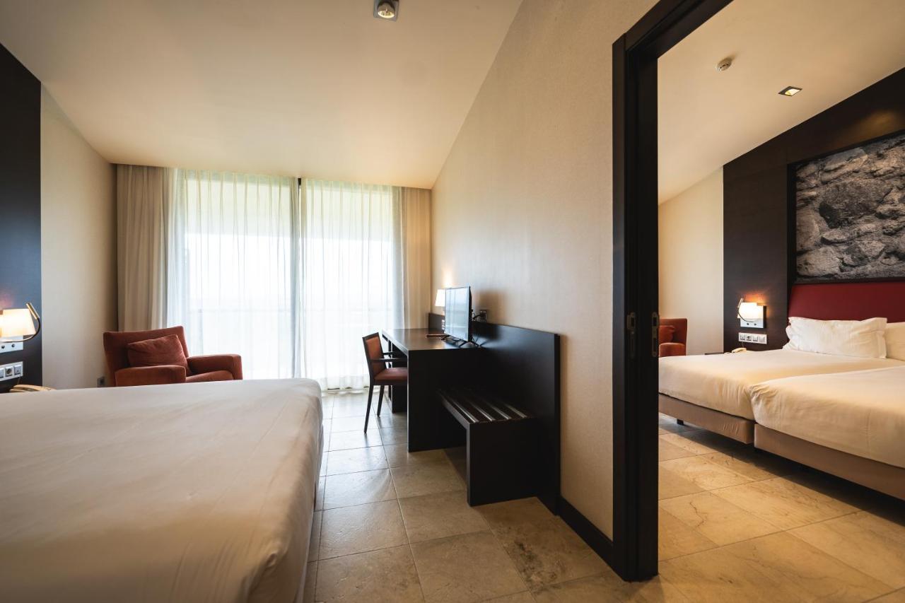 Hotel Mas Sola Santa Coloma De Farners Bagian luar foto